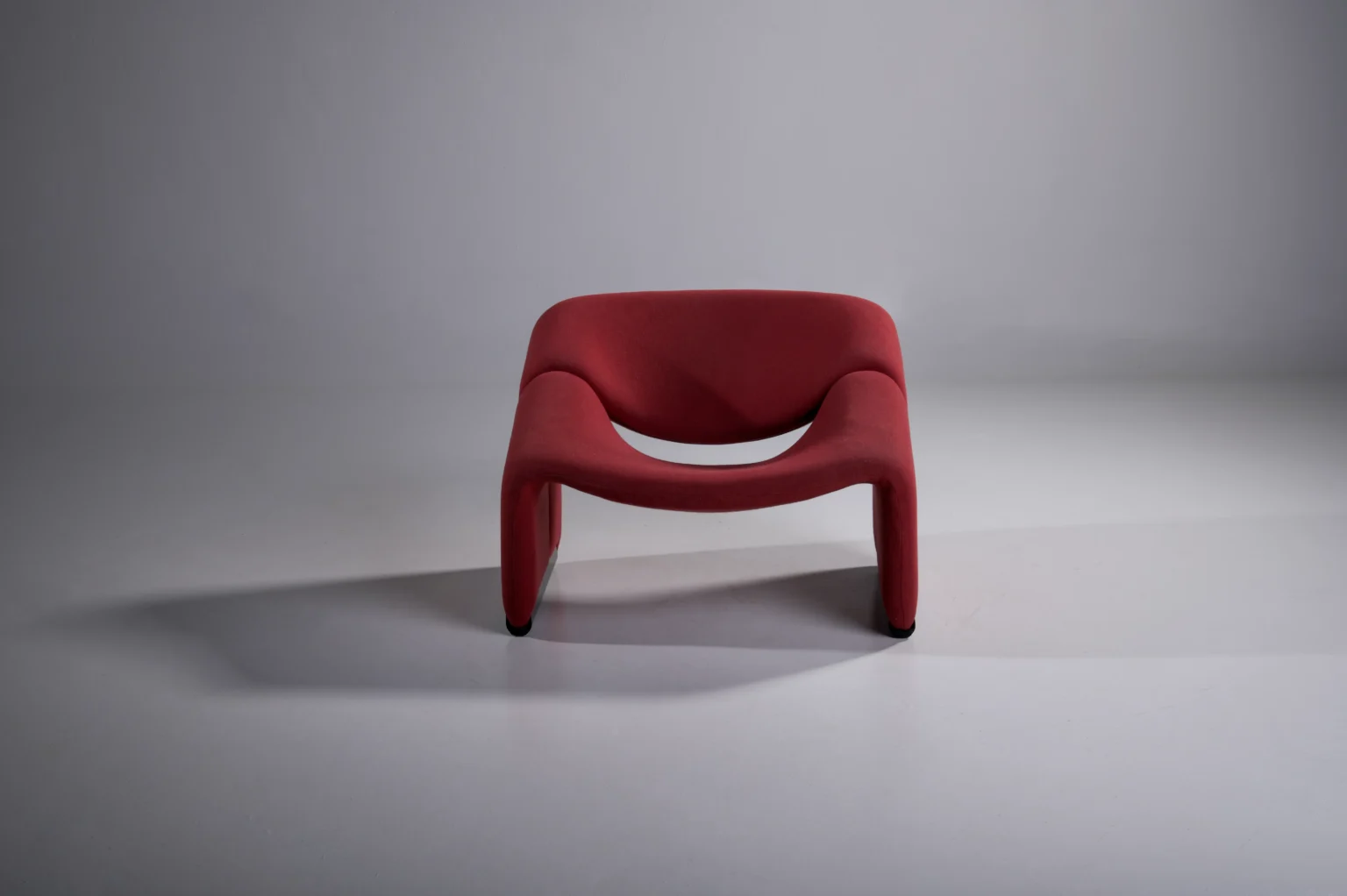 Artifort Groovy F598 M-Chair Red