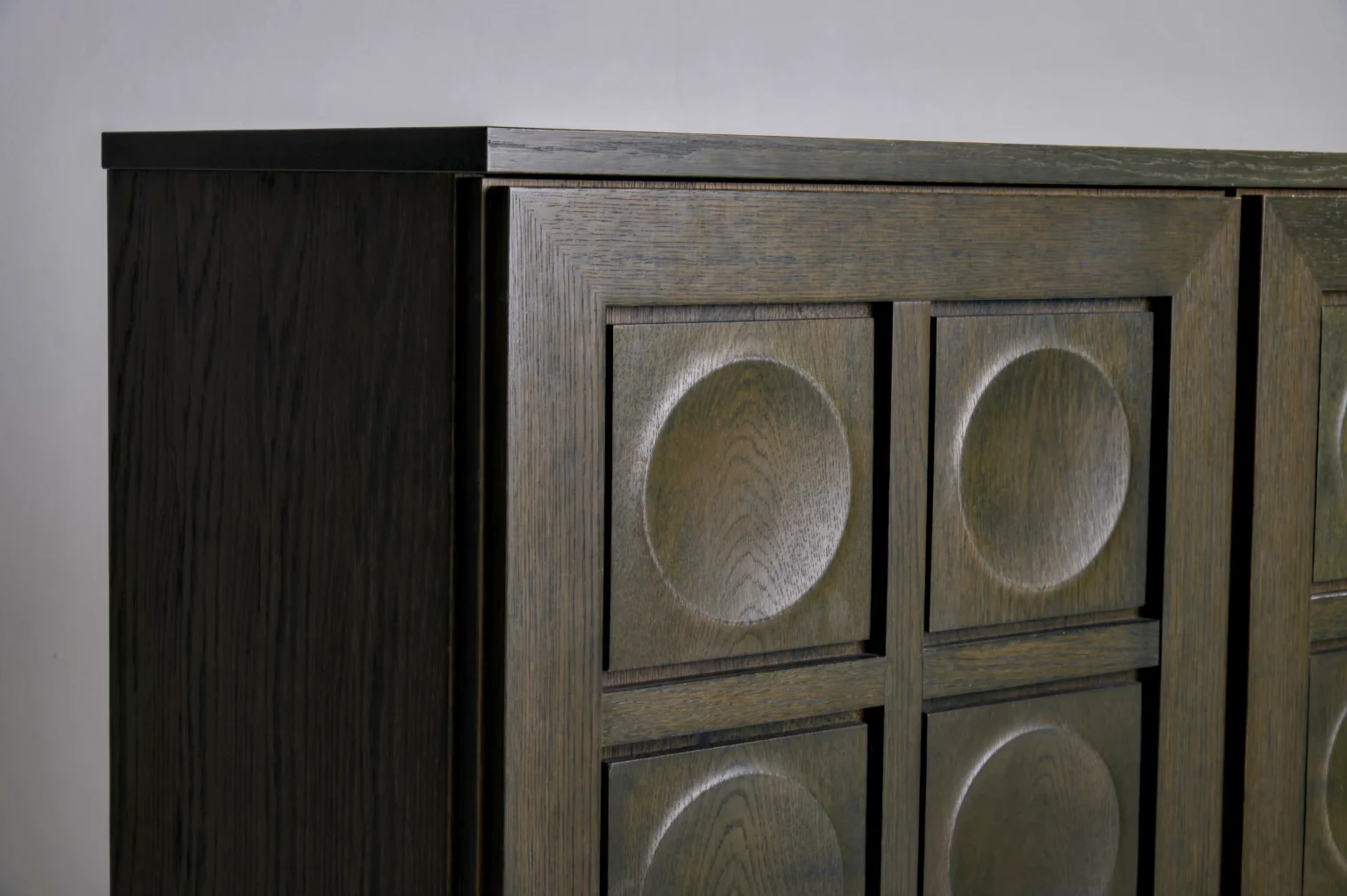 Studio Menzèl - Gerhard Bartels Green Brutalist Highborn