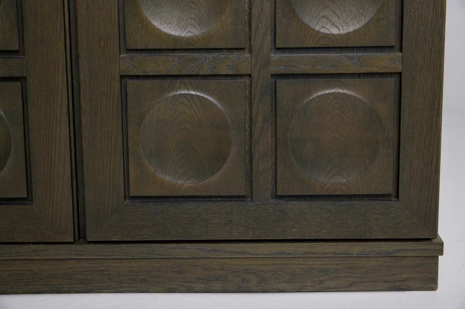 Studio Menzèl - Gerhard Bartels Green Brutalist Detail