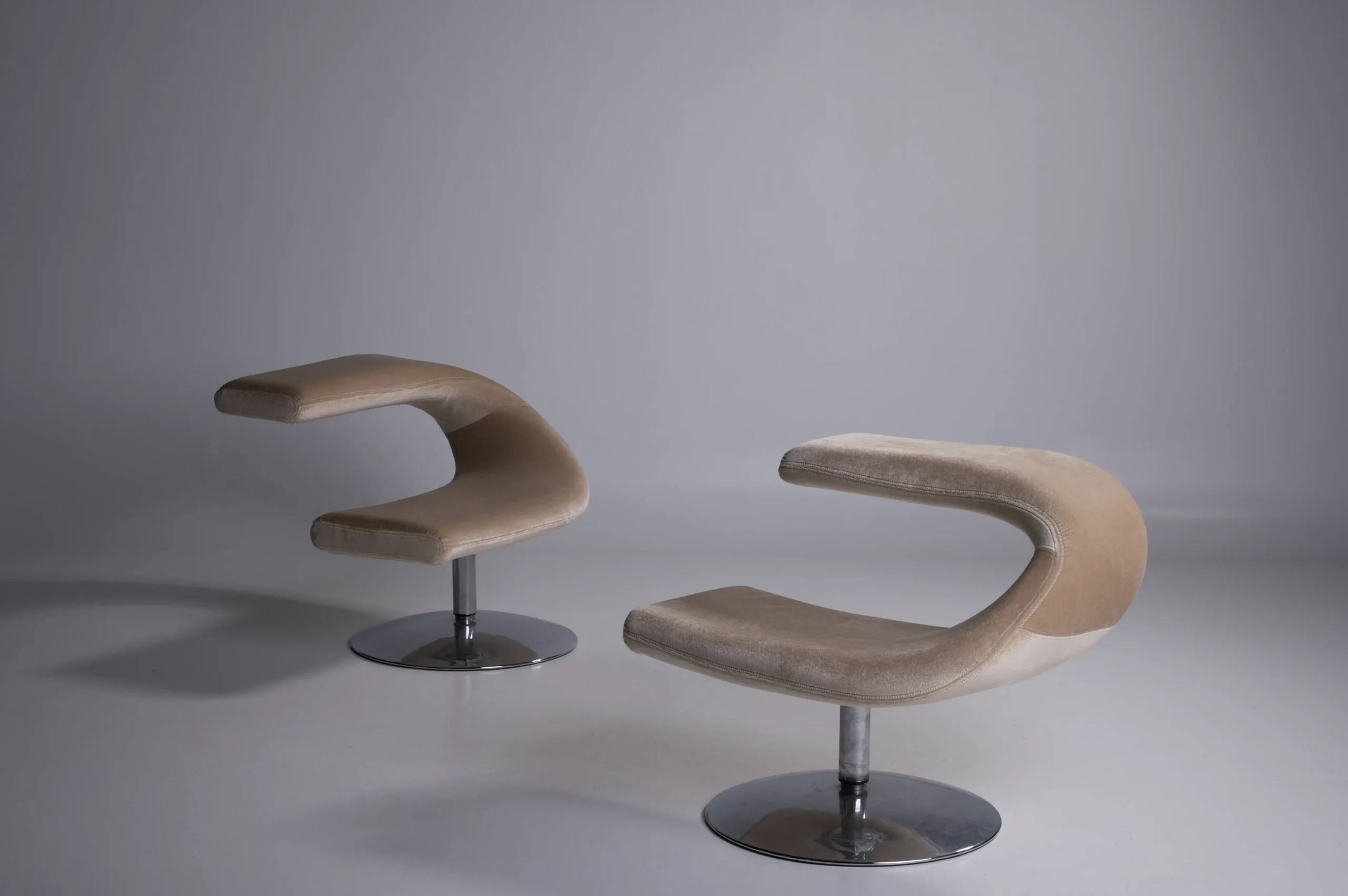 Swivel Chairs Reupholstered in 100 Mohair Studio Menzèl