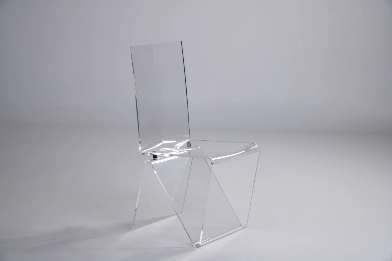 Studio Menzel - David Lange Transparent Chair