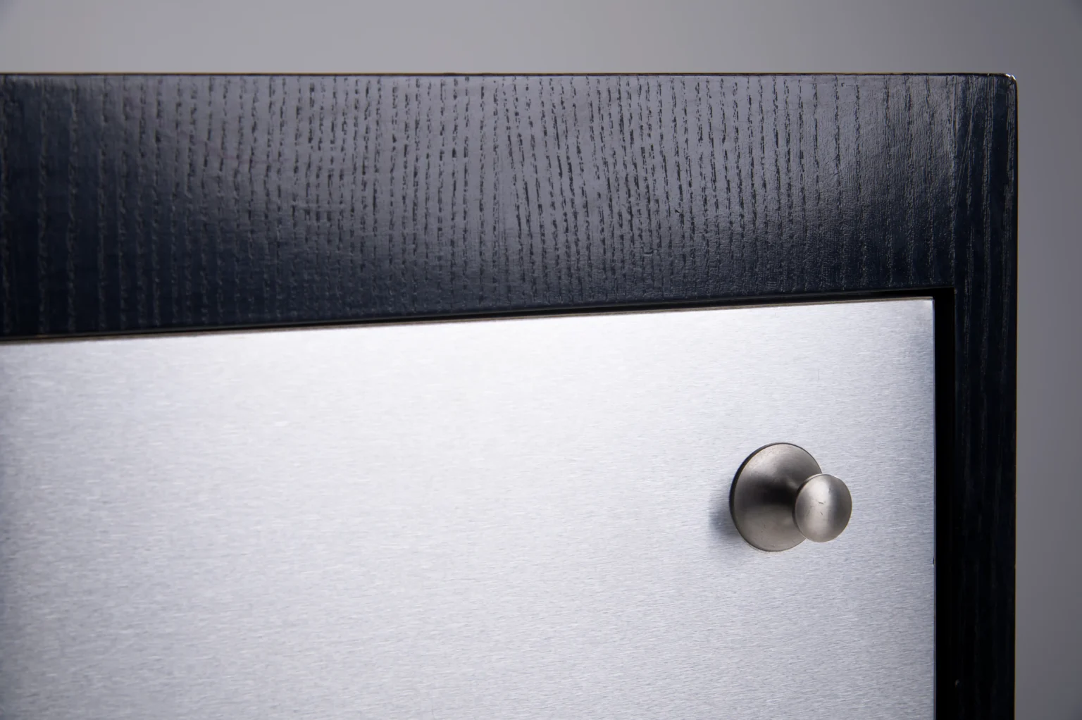 Studio Menzel - De Coene Aluminium Black Brutalist Bar Cabinet Detail