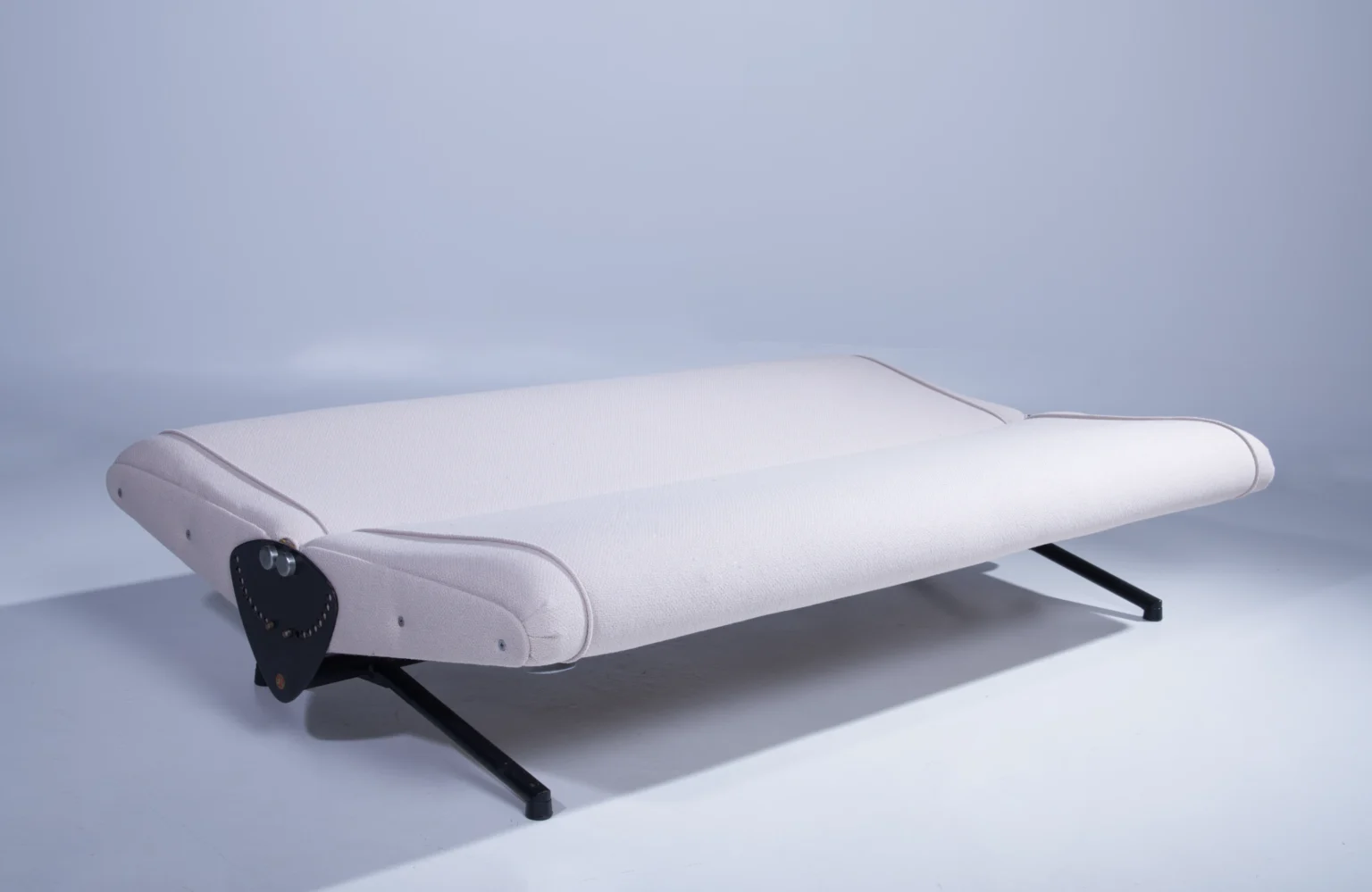 D70 Techno Daybed