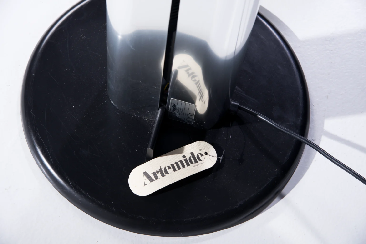 Artemide Megaron Uplighter