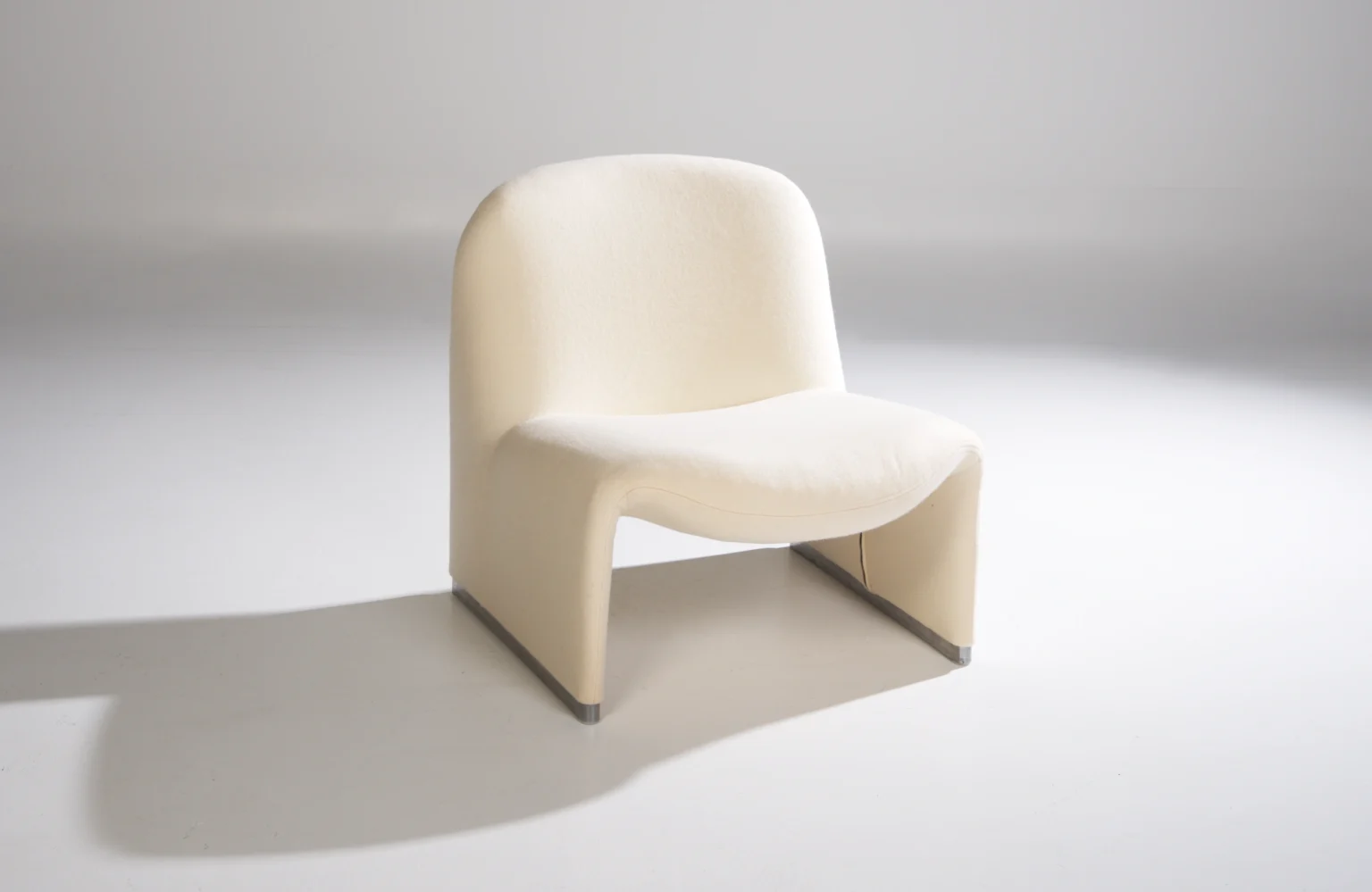 Artifort Alky Chair